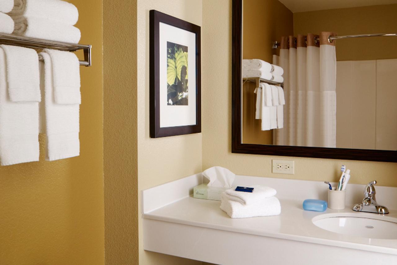 Extended Stay America Select Suites - Greensboro - Wendover Ave - Big Tree Way Exterior photo